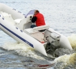 Как устанавливается подвесной мотор на лодку?